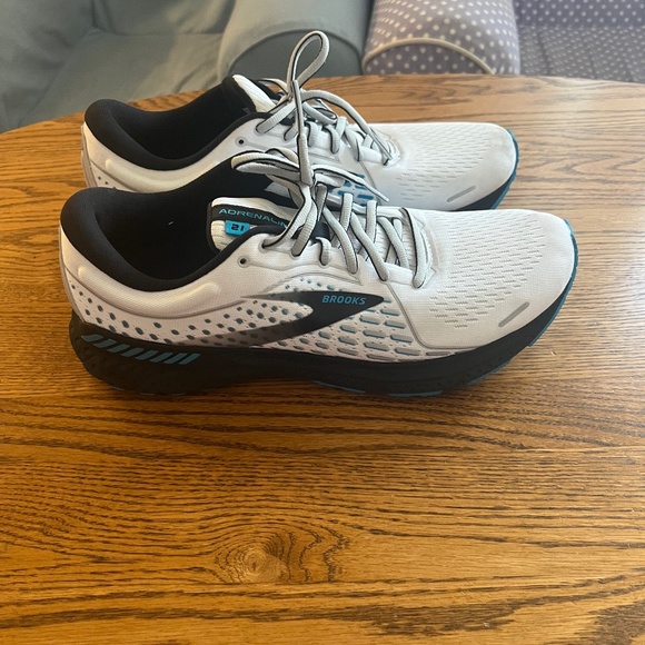 Brooks Running Shoes Other - Brooks Adrenaline GTS 21